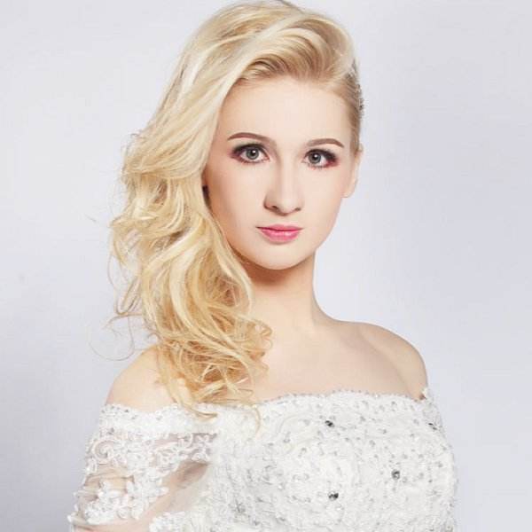 菠萝巧克力蛋糕